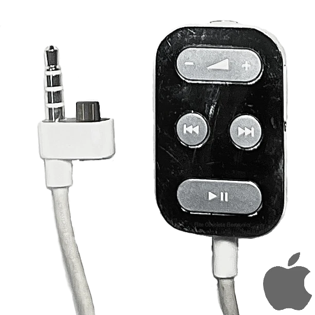Original 2003 Apple iPod Radio Remote FM Tuner 3.5mm Jack A1018 M9128G/A